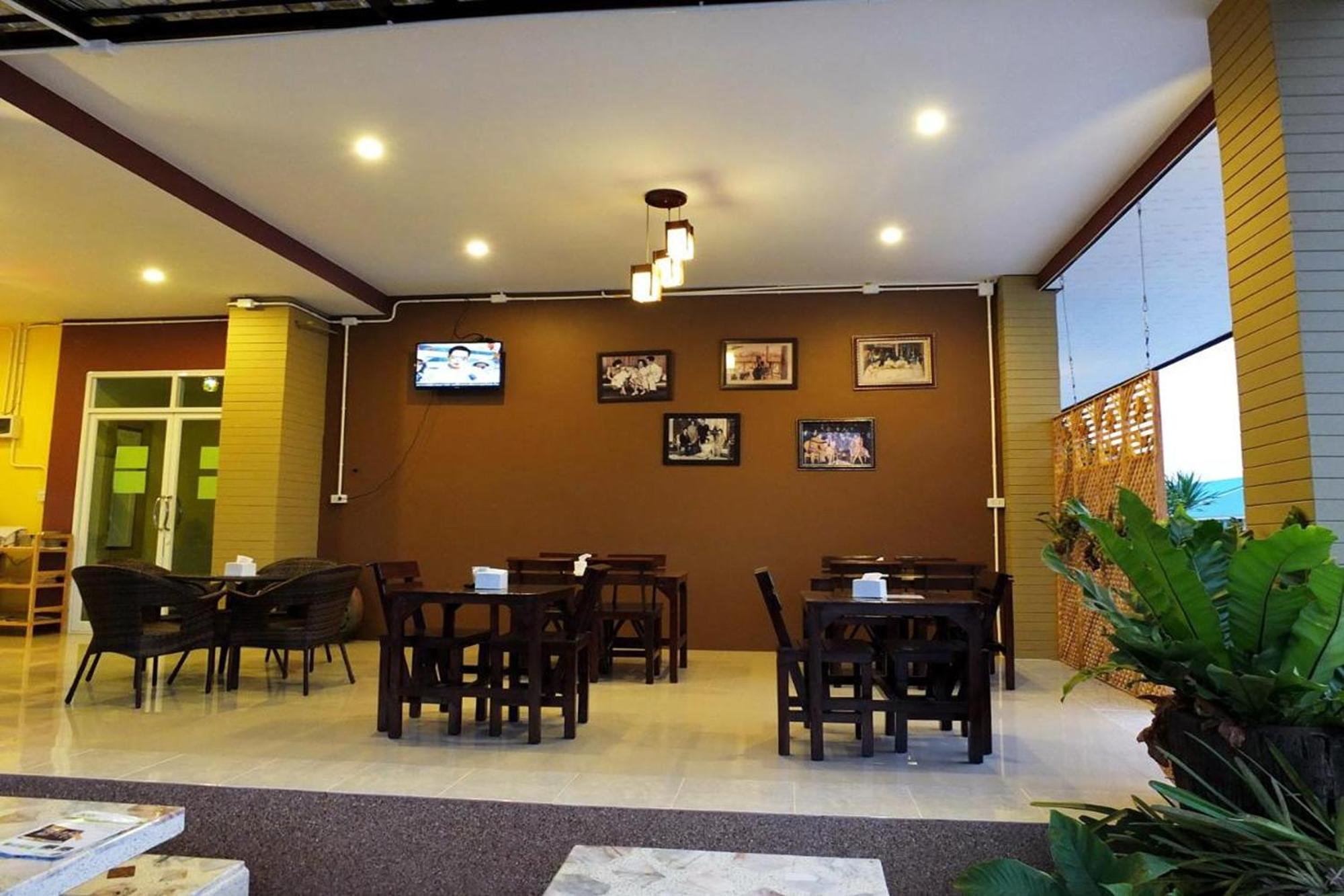 Karnmanee Place Hotel อุดรธานี ภายนอก รูปภาพ