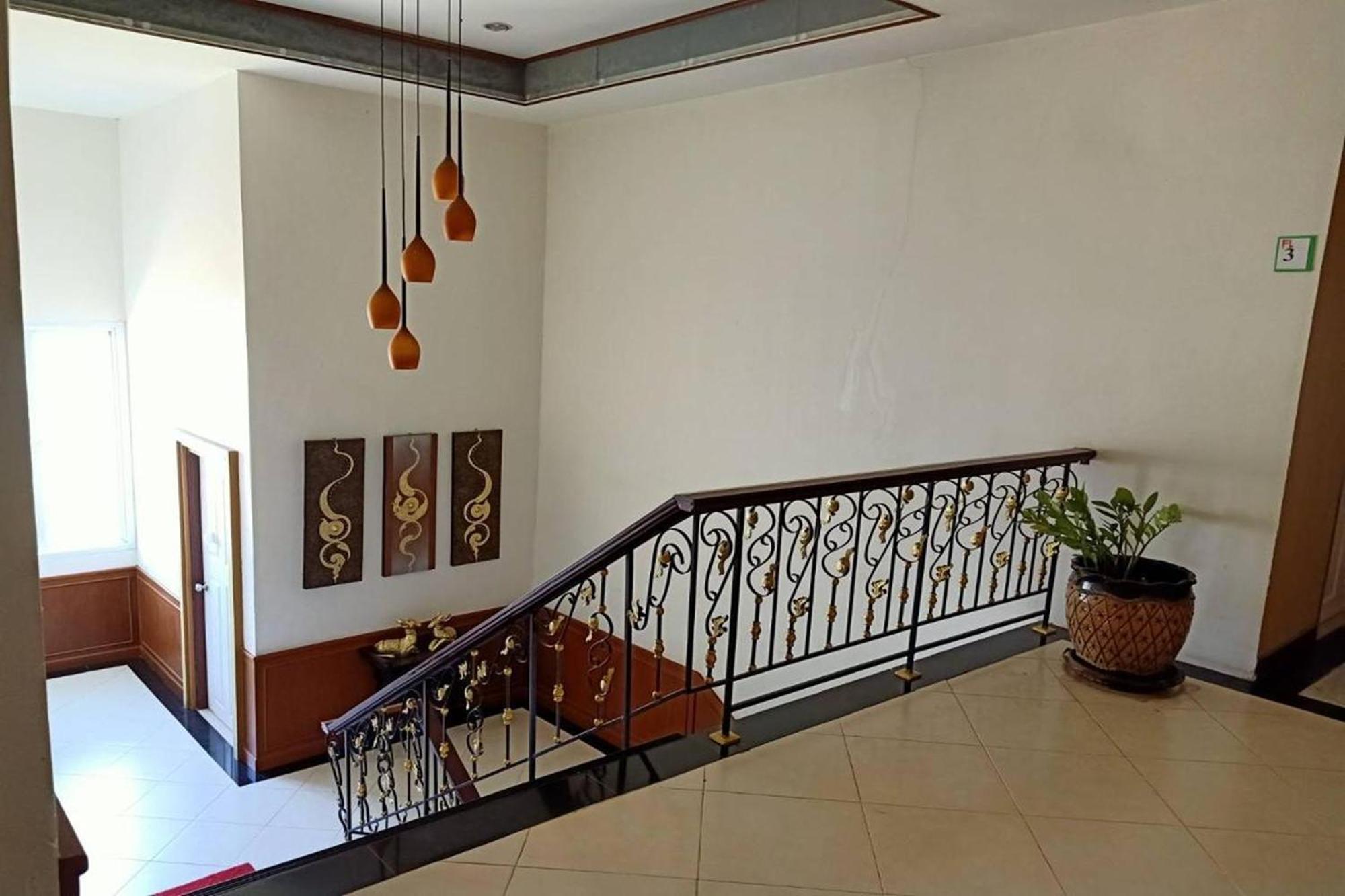Karnmanee Place Hotel อุดรธานี ภายนอก รูปภาพ